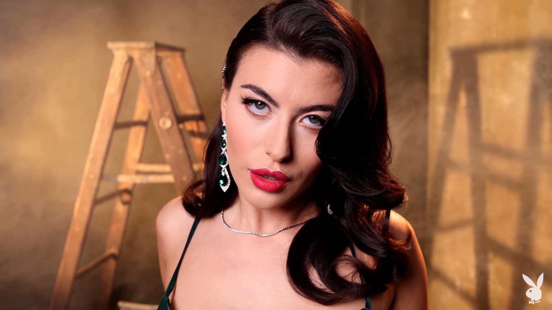 Gal Ritchie in Stille am Set