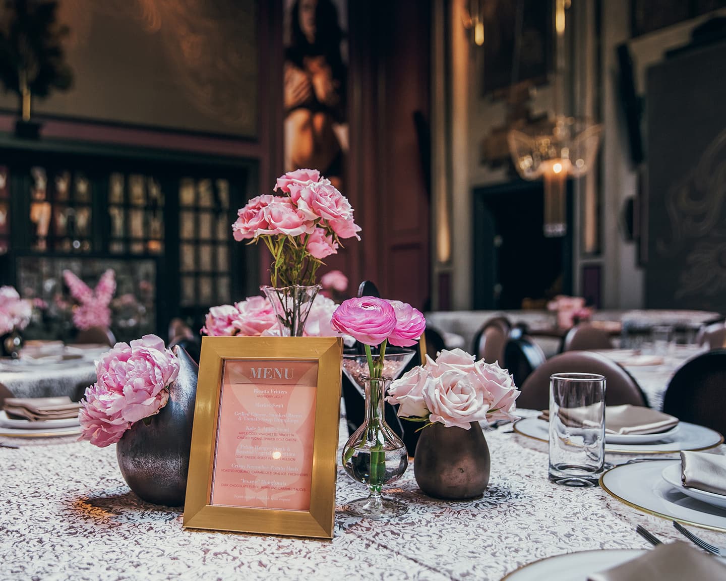 Willkommen zum großen Playboy Brunch zu Ehren von dem Playmate des Jahres...