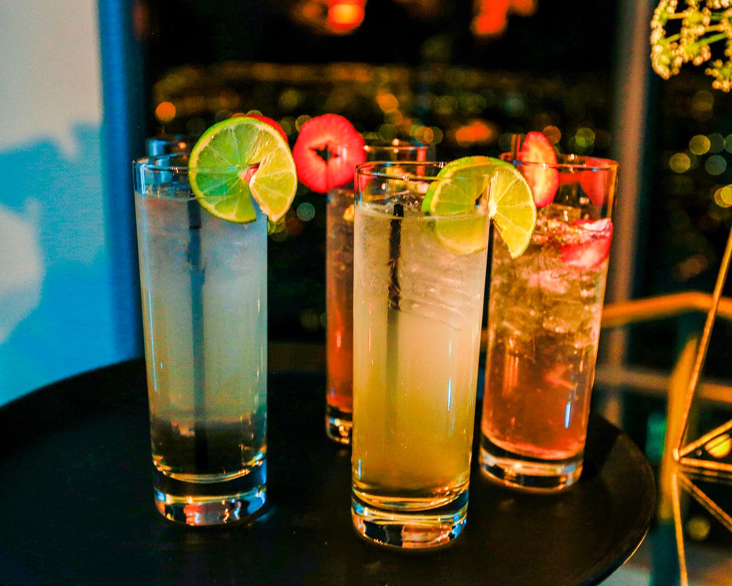 Lifestyle wird bei Playboy ganz groß geschrieben: dazu gehören neben klassischen Drinks...