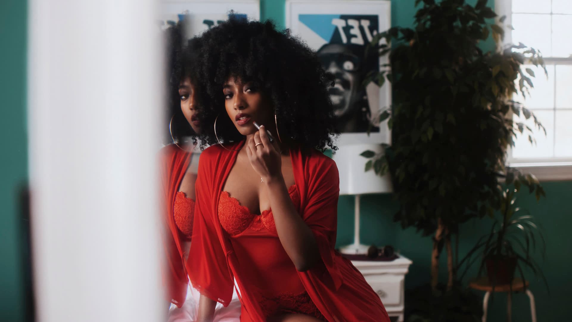 Mit Fotograf Phobymo sich schick machen für den Aufenthalt im Haus