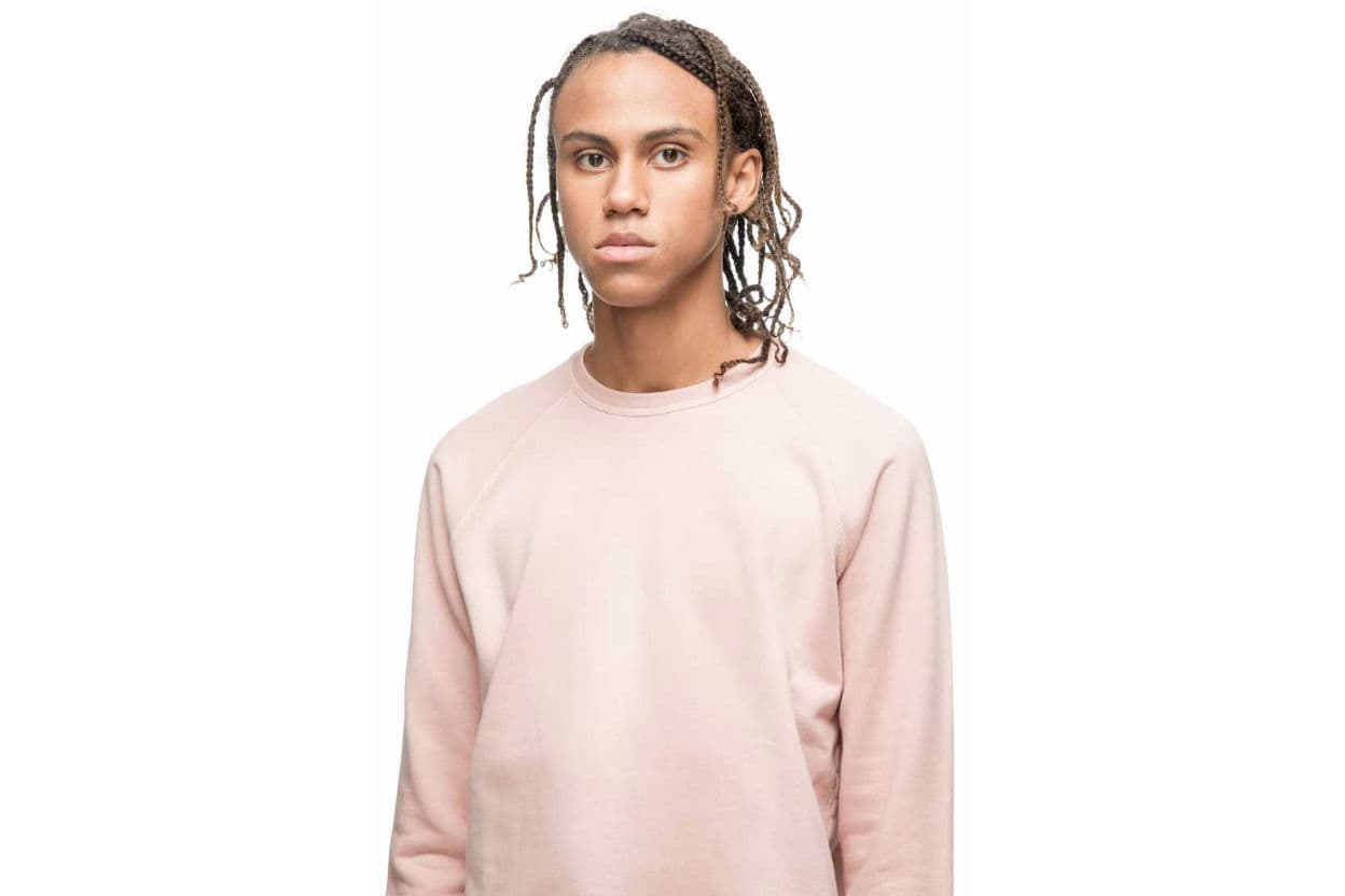 Leute, es ist OK, Rosa zu tragen. Hier ist, wie man es...