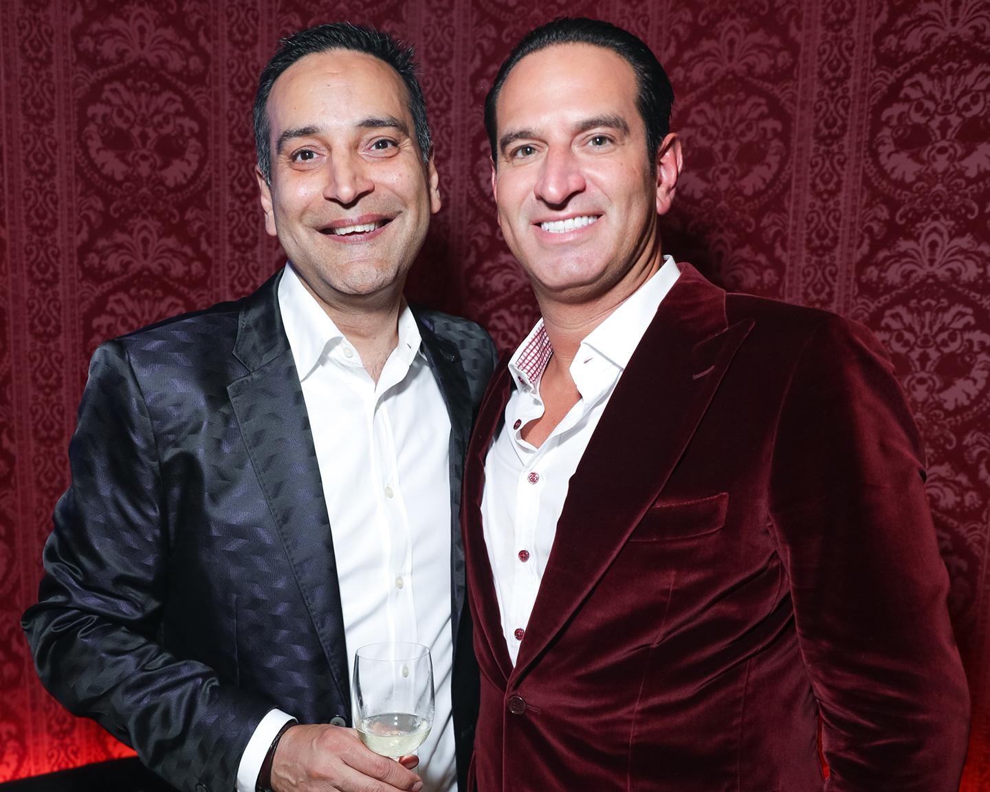 Abraham Merchant und Adam Hochfelder lassen sich die Eröffnung vom Playboy Club New York nicht entgehen