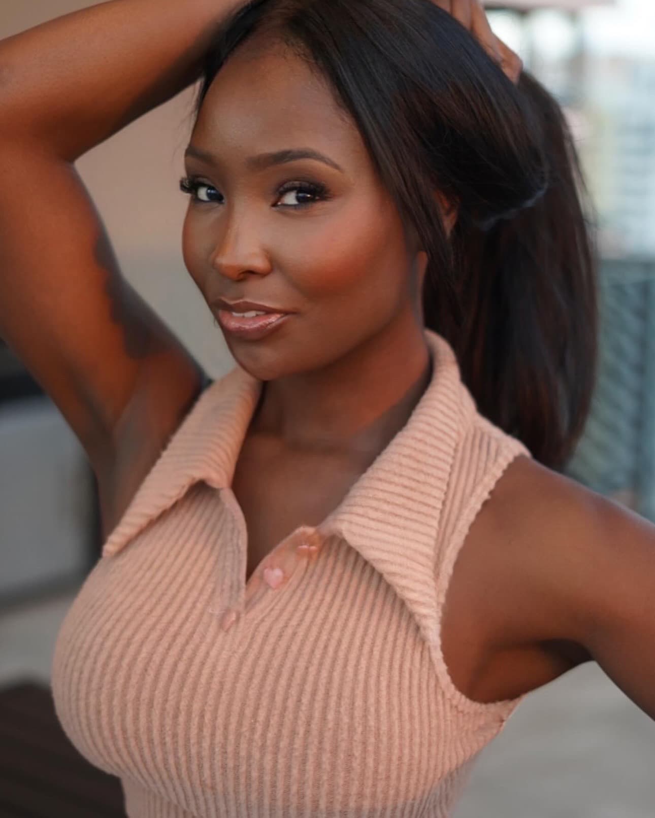 Playboy Club model Fosh Posh is making Buffalo chicken sliders for Super Bowl LIX